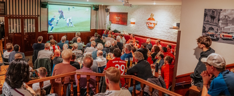 Fussball schauen im Hemingways Lüneburg